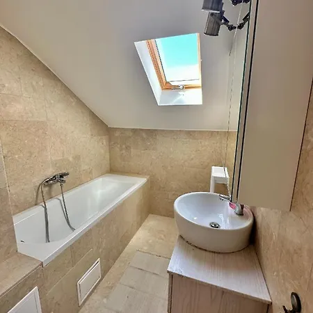 Apartment Felesegem Akarattya Vendeghaz *