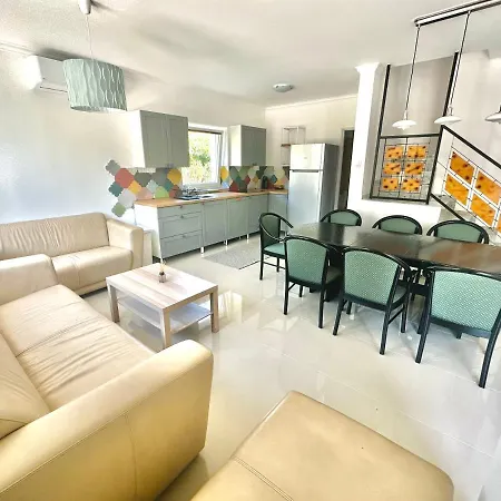 Felesegem Akarattya Vendeghaz Apartment Balatonakarattya